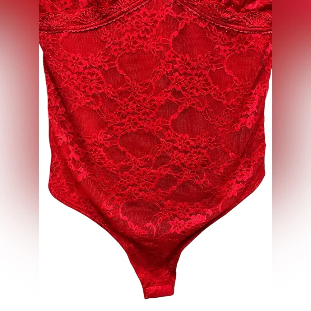 Red Lace Sleeveless Thong Bodysuit - Medium - NWOT - Picture 3 of 6